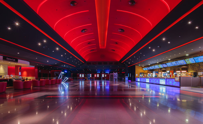 Kino Cinema City Katowice Silesia składa się z 13 klimatyzowanych sal, które pomieszczą jednocześnie blisko 2 900 widzów. Wszystkie sale wyposażone są w innowacyjne technologie projekcji filmów, wysokiej klasy systemy dźwiękowe i wygodne fotele kinowe.